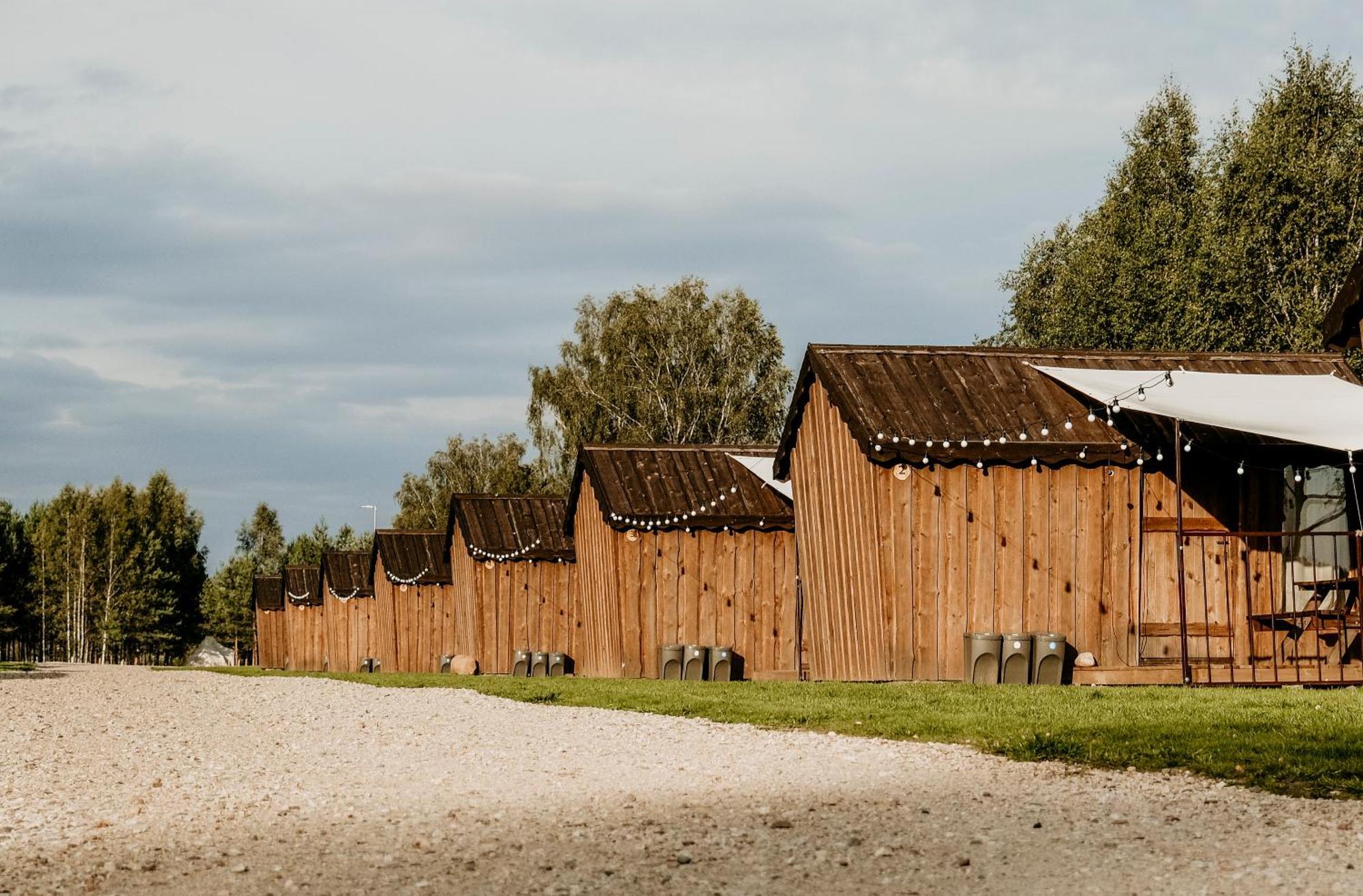 Kempings Daugavas Lokos Sargeliski المظهر الخارجي الصورة